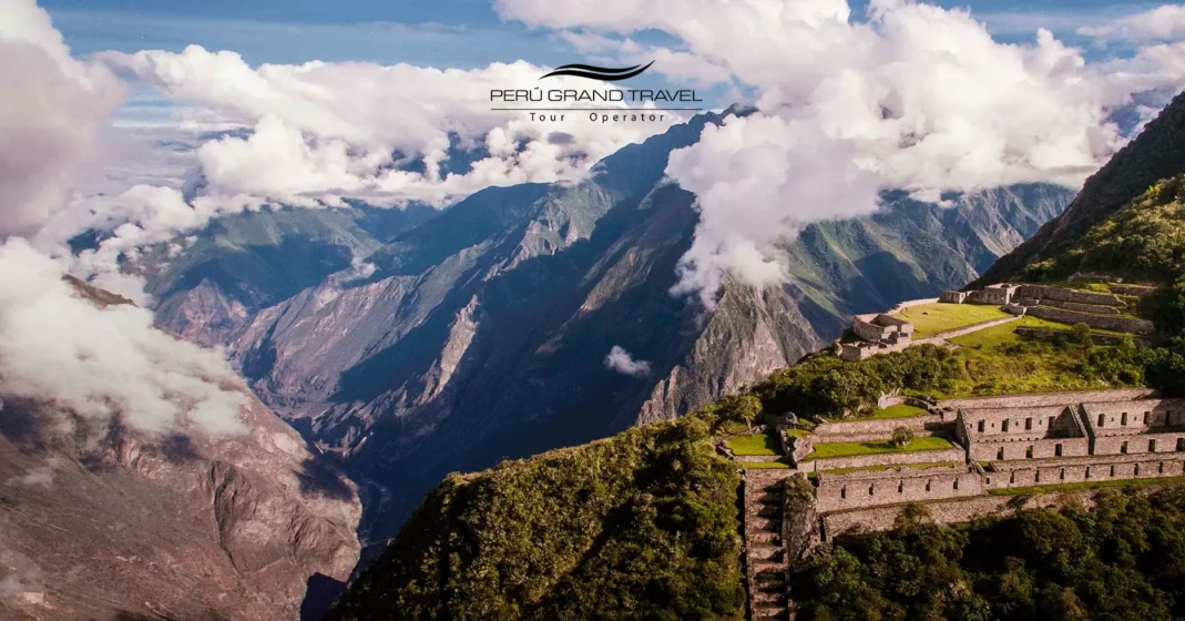 Choquequirao, sítio arqueológico de Choquequirao, trilha para Choquequirao, trilhas até Machu Picchu, guia para visitar Machu Picchu, paisagem andina