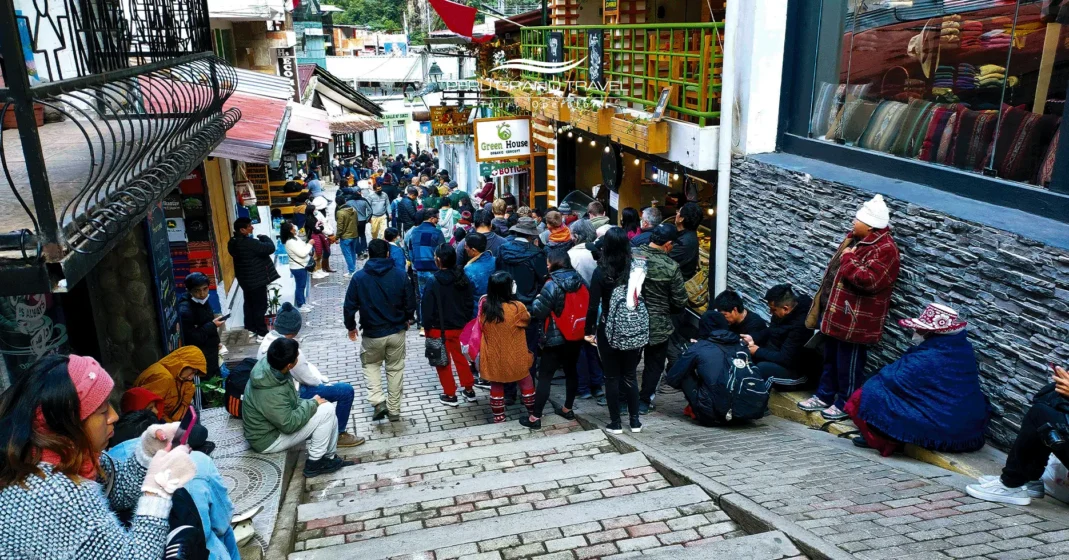 Esperando na fila para comprar ingressos para Machu Picchu, ingressos para Machu Picchu esgotaram