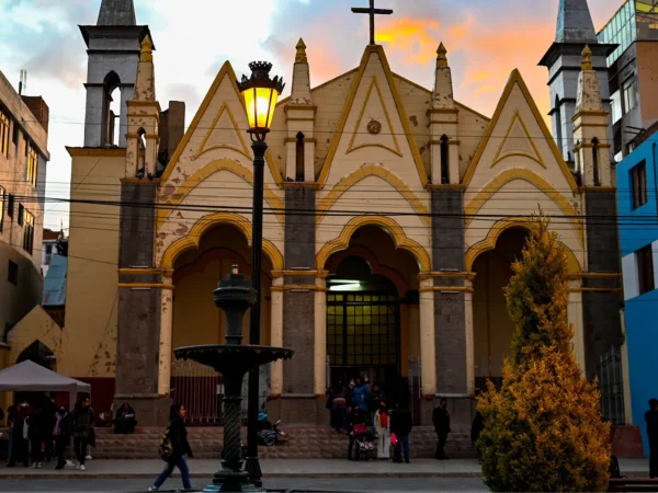 Igreja San Juan Bautista de Puno exterior