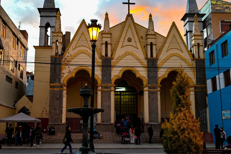Igreja San Juan Bautista de Puno exterior