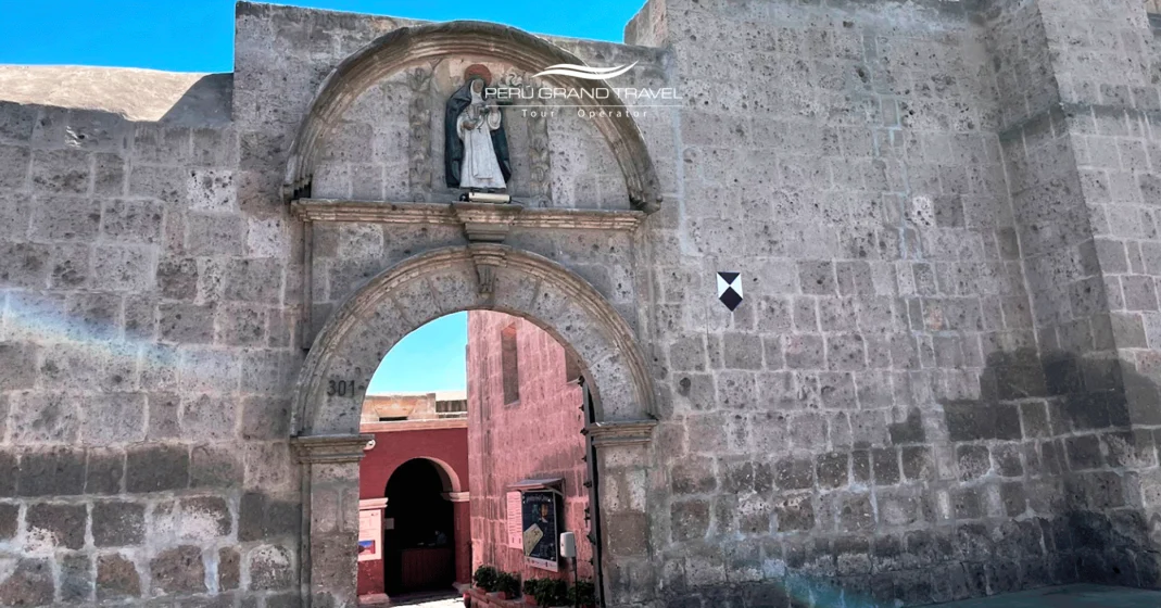 Mosteiro de Arequipa, igrejas de Arequipa, igrejas do Peru, igrejas que você deve visitar no Peru