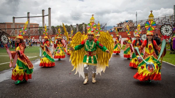 Primeira página, carnaval em Cajamarca, carnaval no Peru, festival no Peru, dançarinos no carnaval de Cajamarca