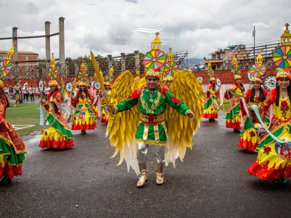 Primeira página, carnaval em Cajamarca, carnaval no Peru, festival no Peru, dançarinos no carnaval de Cajamarca