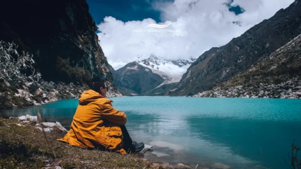 Descubra qual é a altitude de Huaraz Peru a 3.052 m e explore lagos, montanhas e paisagens de alta altitude com segurança.