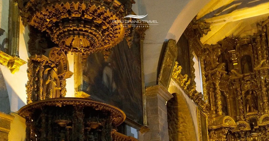 Templo de São Brás, entrada para o interior do Templo de São Brás