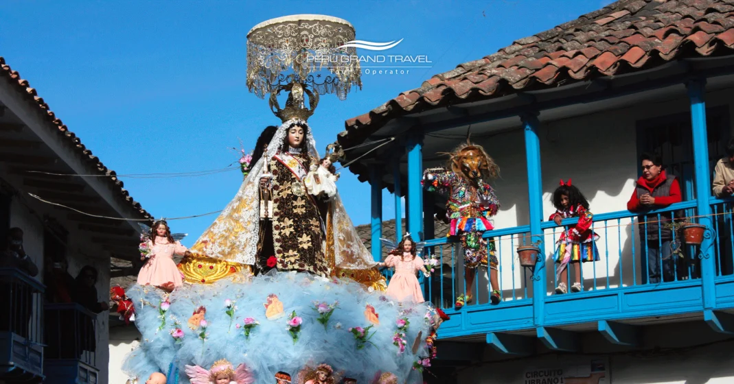 Virgem de Carmen, Paucartambo, Cusco, Festa da Virgem de Carmen, Festivais no Peru, Danças de Paucartambo