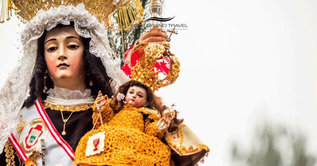 Virgem do Carmo - figura religiosa - igrejas do Peru