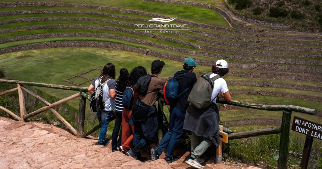 amigos-em-viagem-ao-Peru-moray, pacotes para Peru