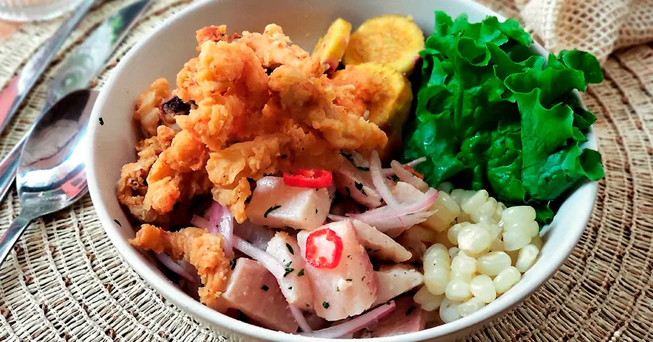 Comida de rua peruana - ceviche carretillero
