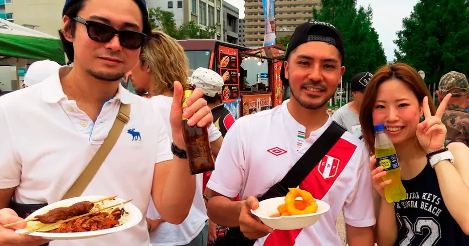 Comida de rua peruana - em todas as cidades do Peru, Lima, Cusco, Arequipa, etc.