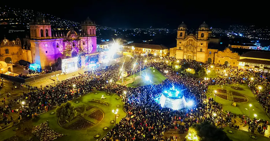 Festival de luz e som na Plaza de Armas de Cusco