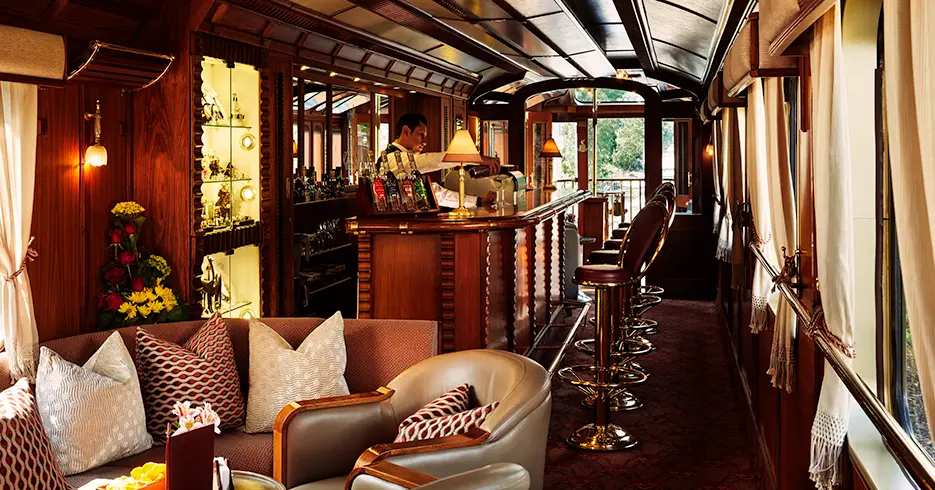 Vagão-bar no trem de luxo para Machu Picchu - Hiram Bingham