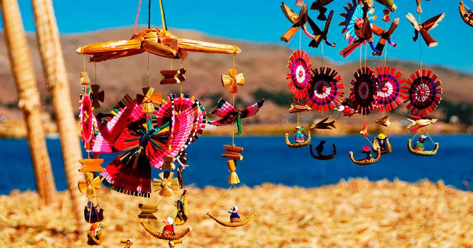 artesanato da ilhas flutuantes dos uros