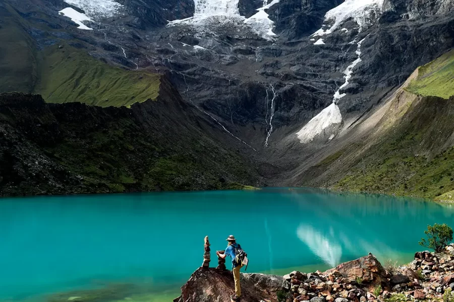 Lago Humantay com suas águas azul-turquesa