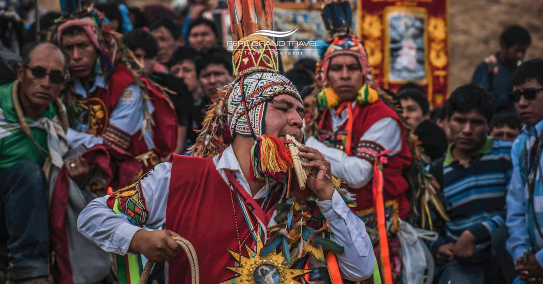 qoyllurit'i, dançarina andina, festivais no Peru, festividades no Peru, festival religioso, homenagem ancestral, Festivais Mais Famosos do Peru, Festivais Mais Famosos do Peru
